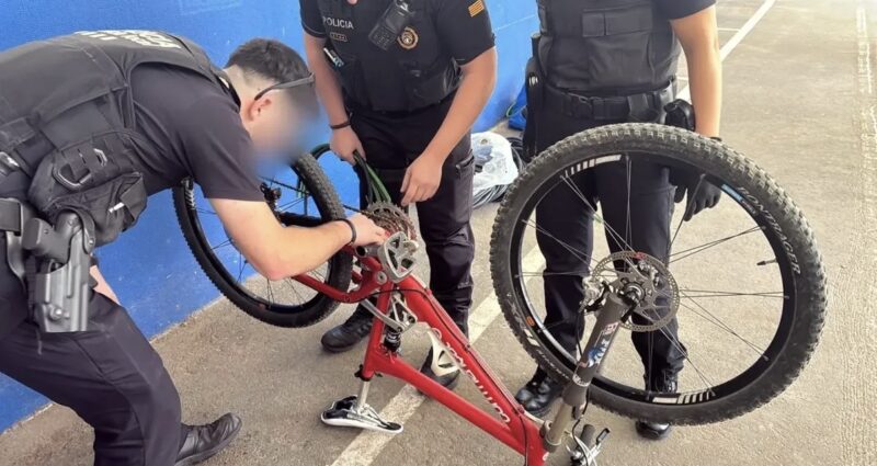 La Bustia detencio Policia Local Martorell 26 octubre 3