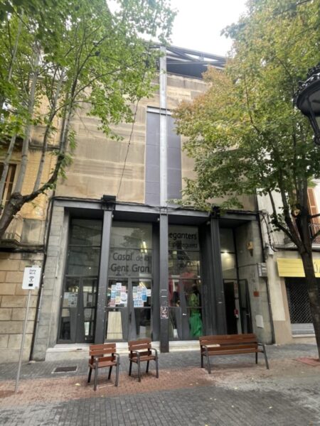 La Bustia edifici Centre Dual Esparreguera