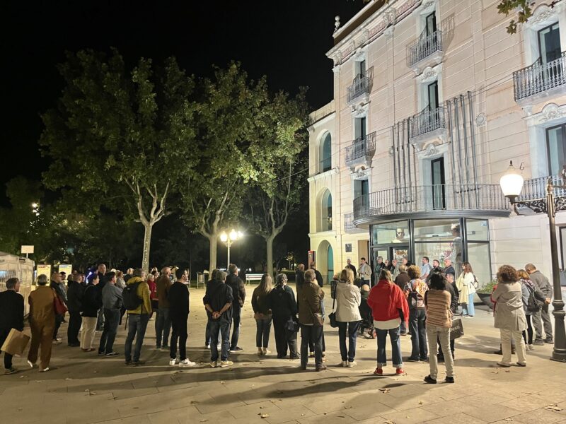 La Bustia minut de silenci dondol victimes accident tren Toledo 28 octubre 2026 Olesa