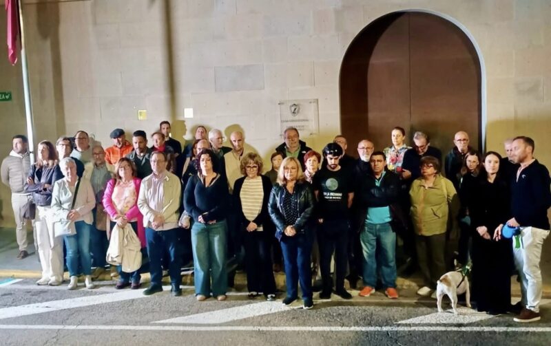 La Bustia minut de silenci dondol victimes accident tren Toledo 28 octubre 2026 Sant Esteve
