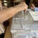 La Bustia votant eleccions Parlament Olesa 2024